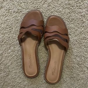 Madewell The Wave Slide Sandal. Size 6, but narrow. Worn once.